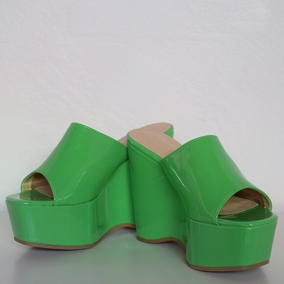 Green Platform Wedges (Sandals) - Picture 3 of 6